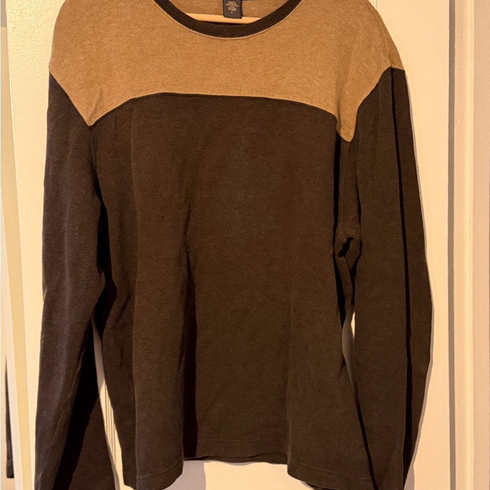 Banana Republic Black and Tan Long Sleeve Tee